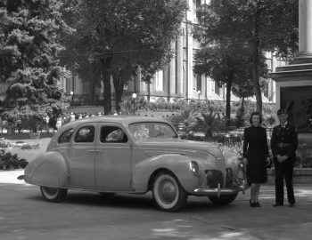 1938 Lincoln Zephyr Sedan (86H 730) '1937–38