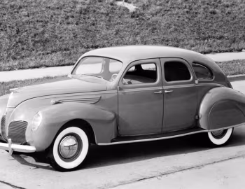1938 Lincoln Zephyr Sedan (86H 730) '1937–38