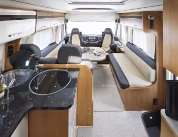 Интерьер 2013–15 LMC Grand Explorer '2012–15