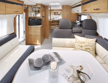 Интерьер 2013–15 LMC Grand Explorer '2012–15