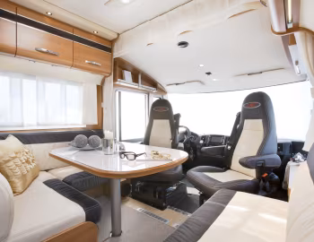 Интерьер 2013–15 LMC Grand Explorer '2012–15