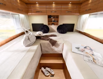 Интерьер 2013–15 LMC Grand Explorer '2012–15