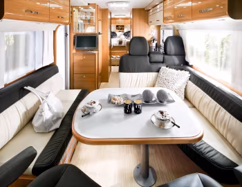 Интерьер 2013–15 LMC Grand Explorer '2012–15