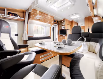 Интерьер 2013–15 LMC Grand Explorer '2012–15