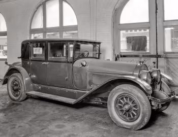 1924 Locomobile Model 48 Sedan