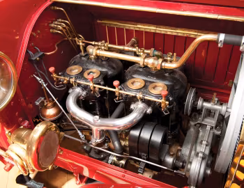 Под капотом 1907 Locomobile Model E Roadster