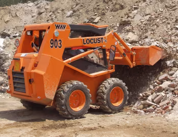 Locust L903 '2004–pr.
