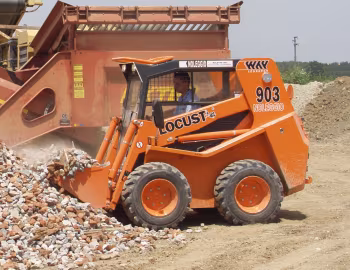 Locust L903 '2004–pr.