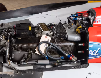 Bajo el capó Newman/Haas Racing Lola B02/00 '2006