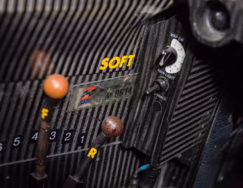 Interior Newman/Haas Racing Lola B01/00 '2004