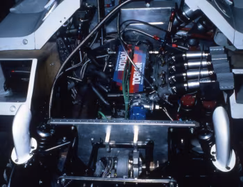 Bajo el capó BF Goodrich Lola T616 '1983