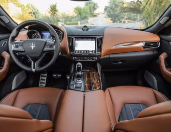 Panneau avant Maserati Levante S Q4 GranLusso [Worldwide] (M161) '2017–18