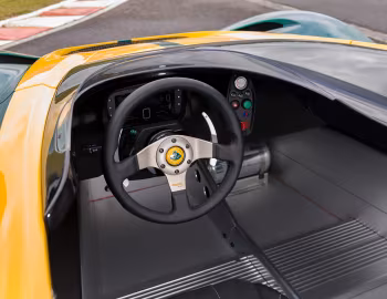 Painel frontal Lotus 3-Eleven Race '2015–18