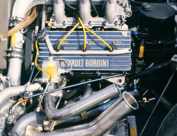 Sob o capô Lotus 93T '1983