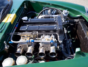 Sob o capô Lotus Elan Competition Coupe (Type 26R) '1962–66