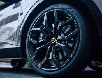 Lotus Eletre R [Japan] '2024–pr.