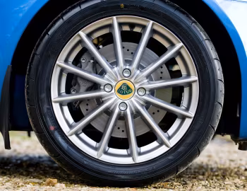Lotus Elise [UK-spec] '2010–15
