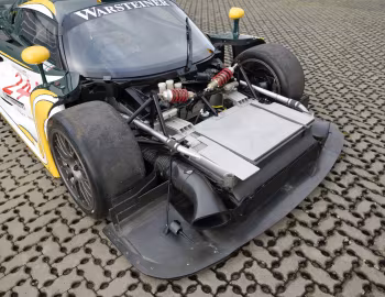 Sob o capô Lotus Elise GT1 (Type 115) '1997
