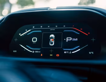 Painel Lotus Emira Turbo SE [Japan] '2025–pr.