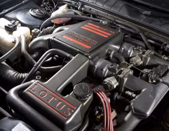 Sob o capô Vauxhall Lotus Carlton '1990–92