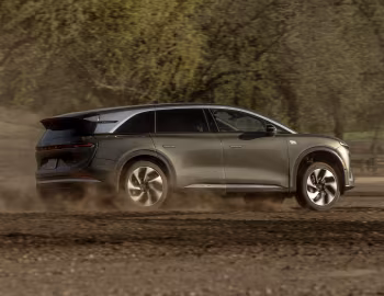 2025–pr. Lucid Gravity Grand Touring [North America] '2024–pr.