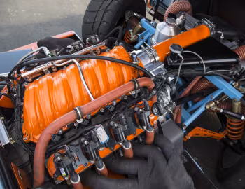 Under The Hood Lucra LC470 '2013–pr.