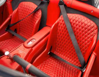 Interior Lucra LC470 '2013–pr.