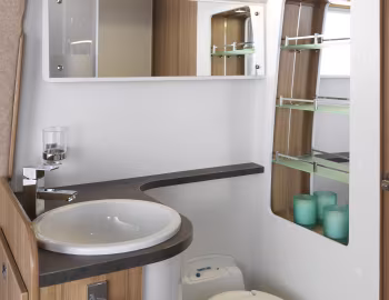 Interior 2015–17 Lunar Landstar EWS (Br.906) '2014–17