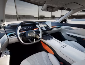 Інтэр'ер Lynk & Co 07 EM-P '2024–25