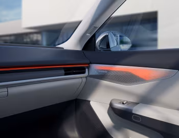 Інтэр'ер Lynk & Co 07 EM-P '2024–25
