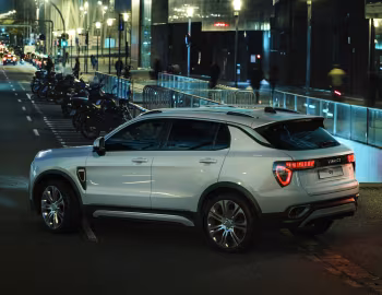 Lynk & Co 01 Xing Pro (CX11) '2017–20