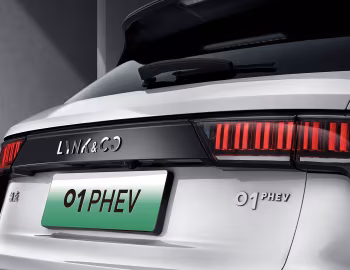 Lynk & Co 01 PHEV (CX11) '2018–20