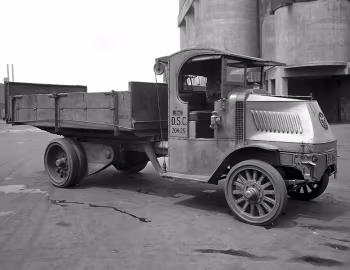 Mack AC Dump Truck '1916–20