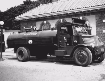 Mack AK Tanker Truck '1927–29
