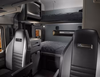 Interior Mack Anthem 70" Stand Up Sleeper '2018–pr.
