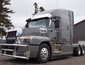Mack Anthem 70" Stand Up Sleeper [Canada] '2018–pr.
