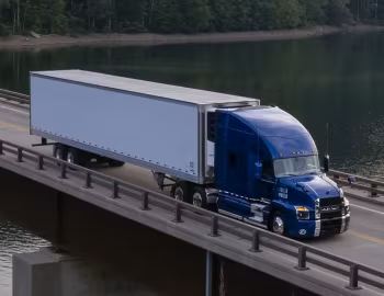 Mack Anthem 70" Stand Up Sleeper '2018–pr.
