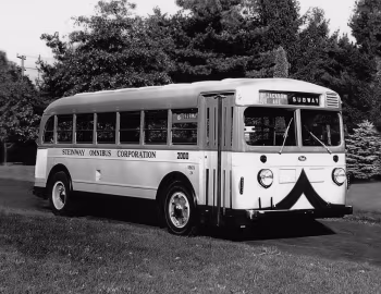 1939 Mack CW3G