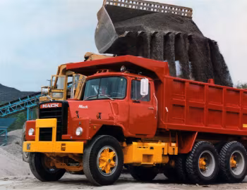 Mack DM-Series '1965–88
