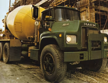 Mack DM600 6×4 concrete mixer
