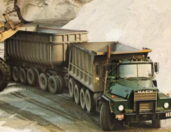 Mack DM800 10×4 Dump Truck