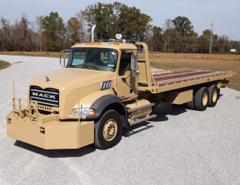 Mack Granite 6×4 with Century Carrier '2010