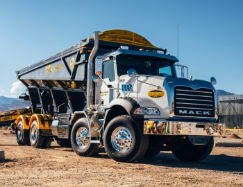 Mack Granite Axle Back 8×4 Stone Slinger Truck '2011–23