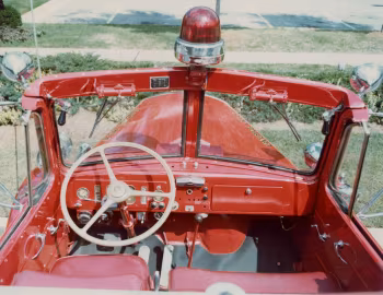 Painel frontal 1954 Mack L-serie Type 85 Fire Engine