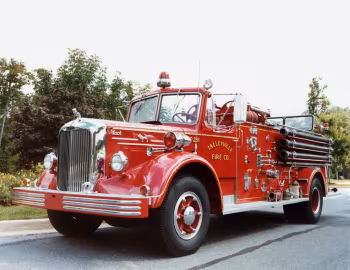 1954 Mack L-serie Type 85 Fire Engine