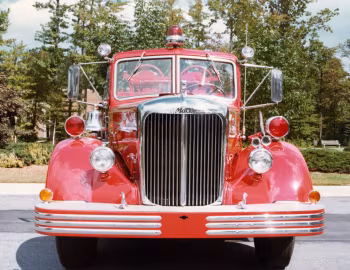 1954 Mack L-serie Type 85 Fire Engine