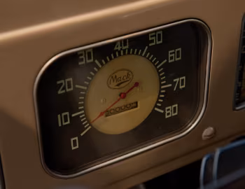 Painel 1949 Mack LF Tractor Truck