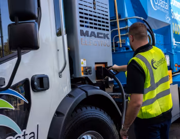 Mack LR Electric Labrie Side Loader Refuse Truck '02.2024
