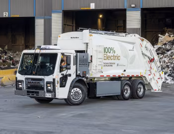 Mack LR Electric McNeilus Refuse Truck '12.2022–pr.