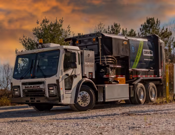 Mack LR Electric Labrie Side Loader Refuse Truck '12.2022